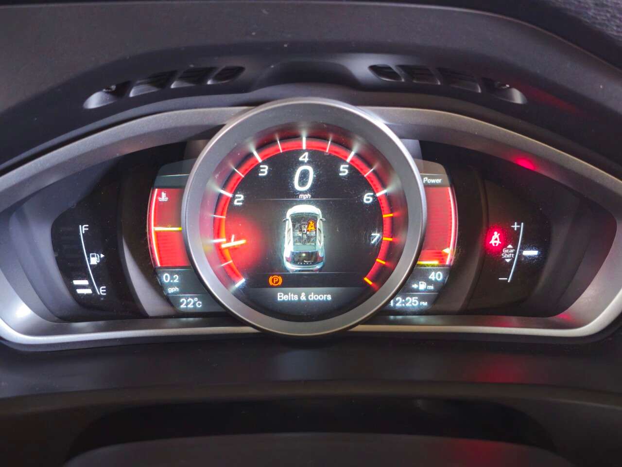 2017 VOLVO V40 2017 VOLVO V40