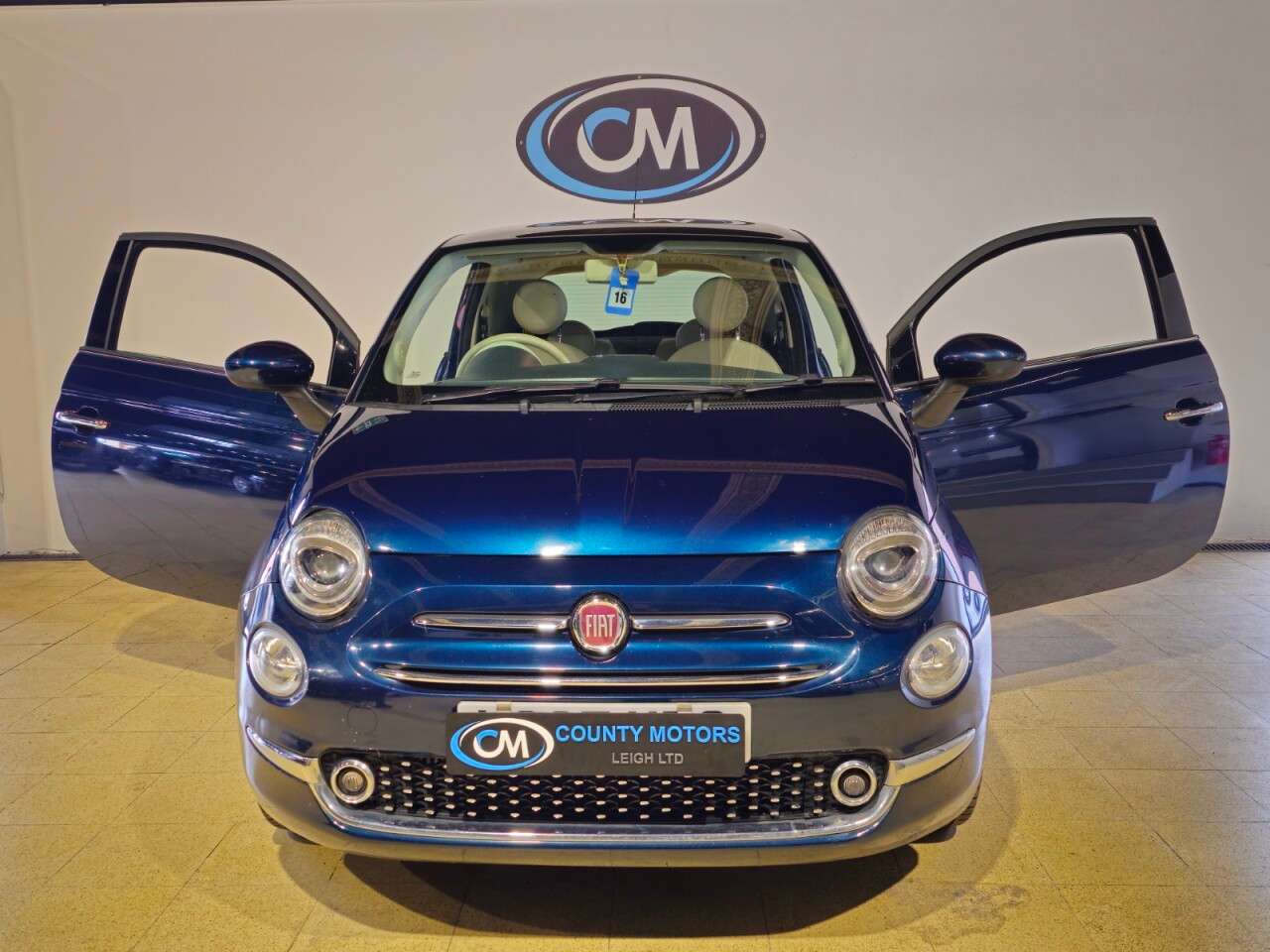 2017 FIAT 500 2017 FIAT 500