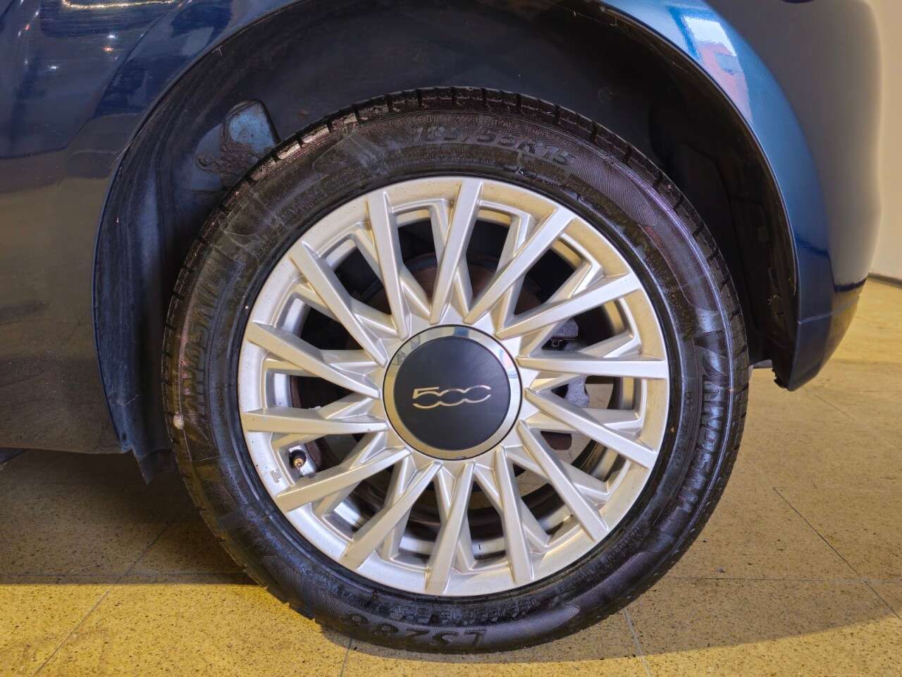 2017 FIAT 500 2017 FIAT 500