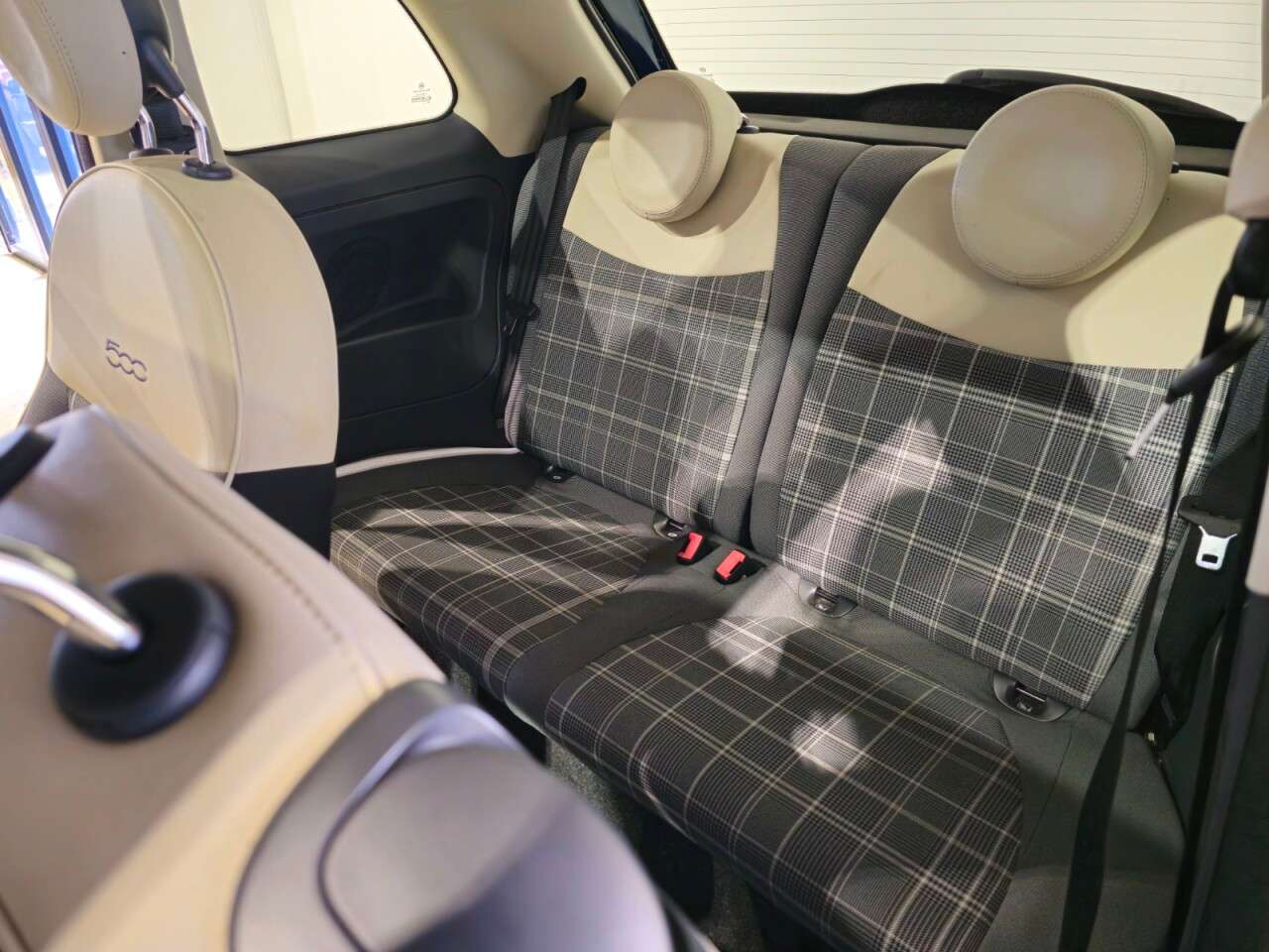 2017 FIAT 500 2017 FIAT 500
