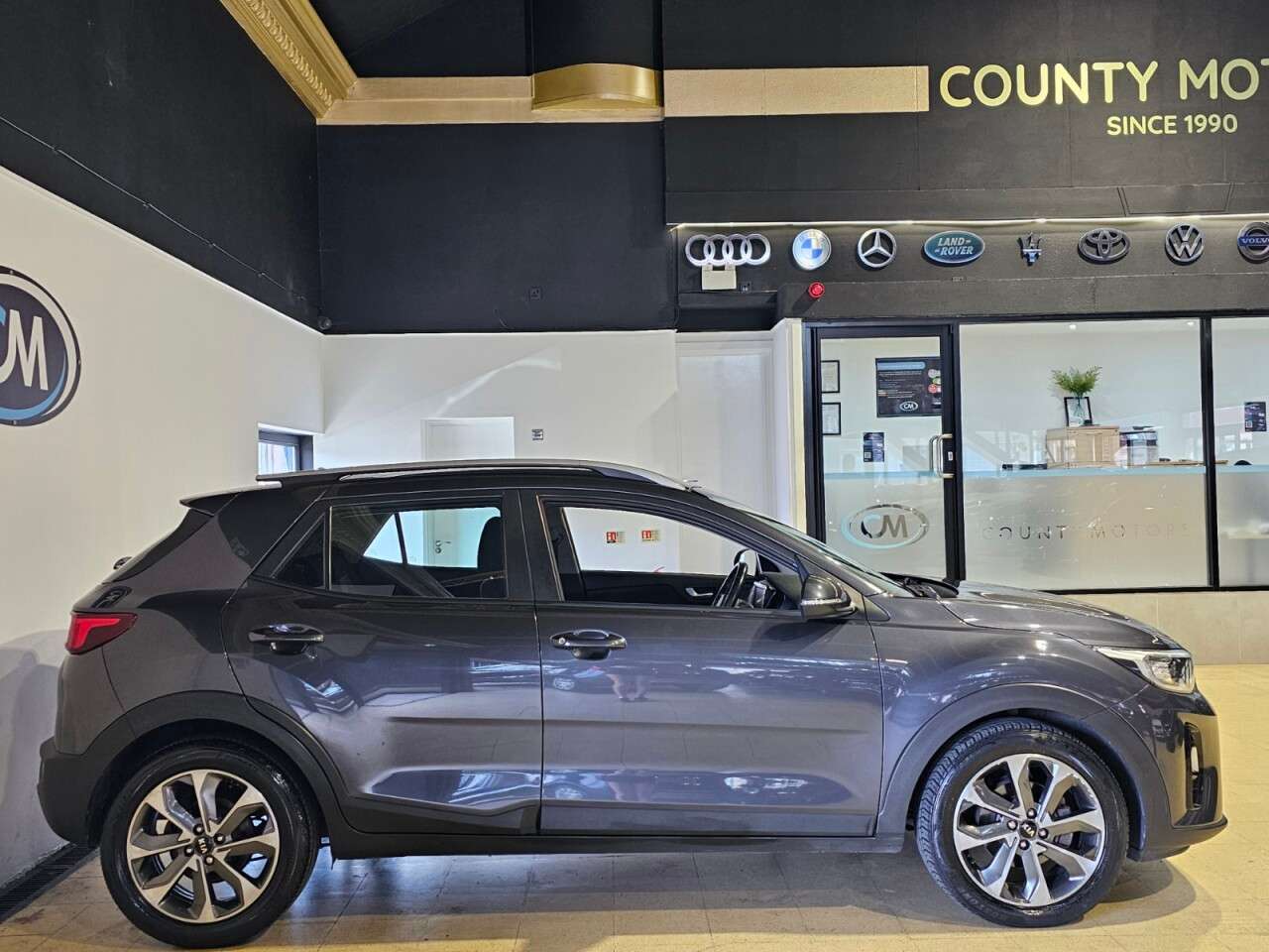 A 2018 KIA STONIC 1.6 CRDi 2 SUV 5dr Diesel Manual Euro 6 (s/s) (108 bhp) Long MOT, Fresh Ser A 2018 KIA STONIC 1.6 CRDi 2 SUV 5dr Diesel Manual Euro 6 (s/s) (108 bhp) Long MOT, Fresh Ser