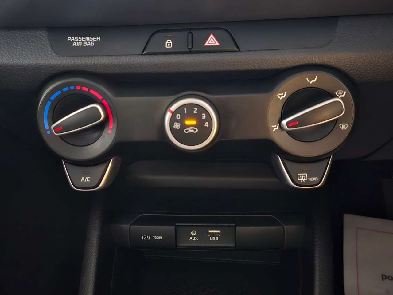 2018 KIA STONIC 2018 KIA STONIC