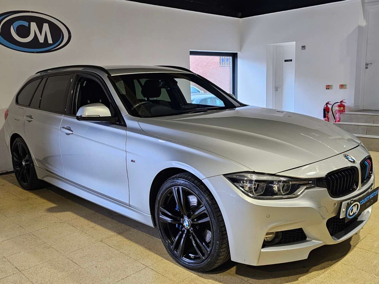 A 2017 BMW 3 SERIES 2.0 320d M Sport Touring 5dr Diesel Auto xDrive Euro 6 (s/s) (190 ps) Fresh A 2017 BMW 3 SERIES 2.0 320d M Sport Touring 5dr Diesel Auto xDrive Euro 6 (s/s) (190 ps) Fresh