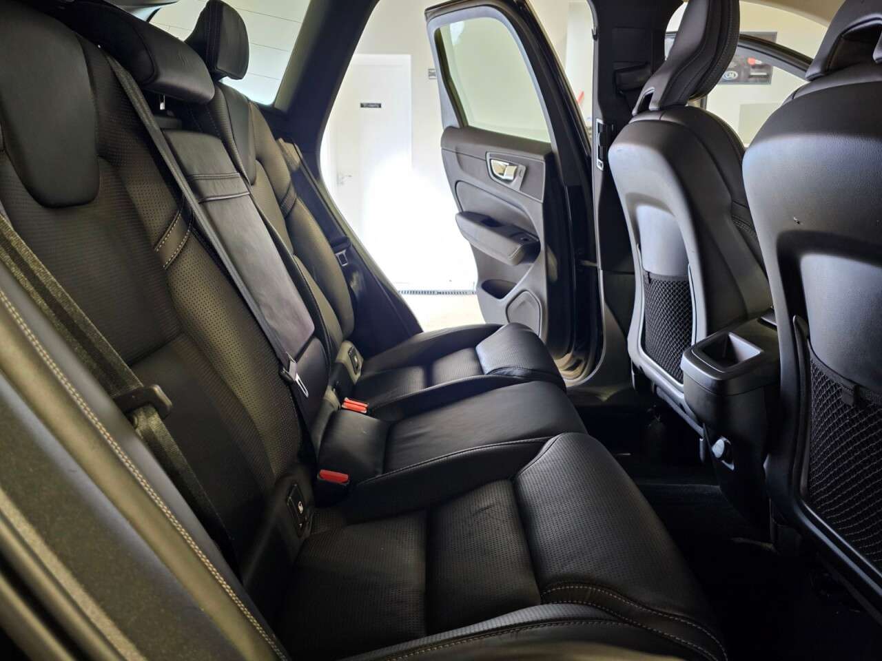 2020 VOLVO XC60 2020 VOLVO XC60
