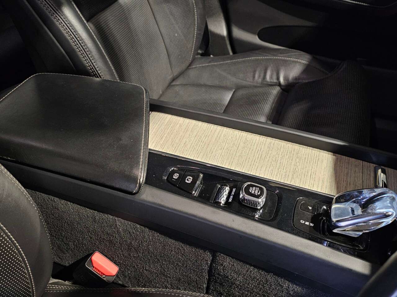 2020 VOLVO XC60 2020 VOLVO XC60
