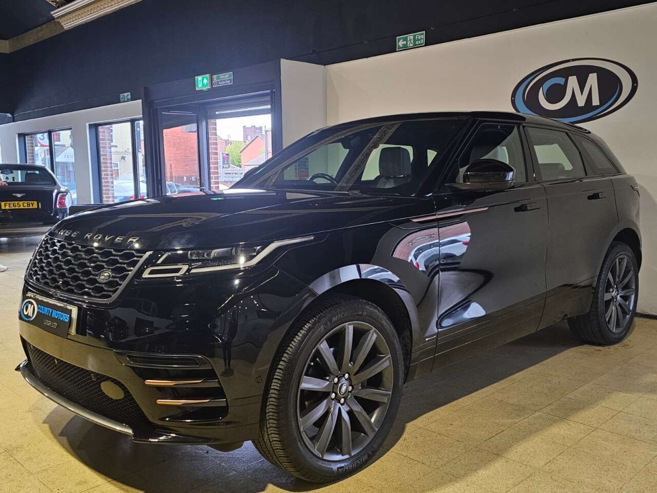 A 2019 LAND ROVER RANGE ROVER VELAR 2.0 D180 R-Dynamic HSE SUV 5dr Diesel Auto 4WD Euro 6 (s/s) (180 ps) 12 MTH A 2019 LAND ROVER RANGE ROVER VELAR 2.0 D180 R-Dynamic HSE SUV 5dr Diesel Auto 4WD Euro 6 (s/s) (180 ps) 12 MTH