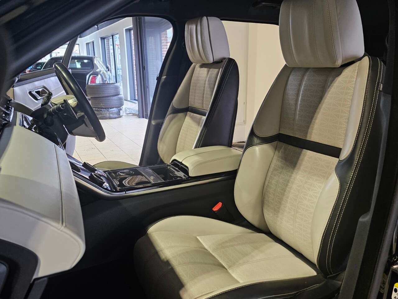 2019 LAND ROVER RANGE ROVER VELAR 2019 LAND ROVER RANGE ROVER VELAR