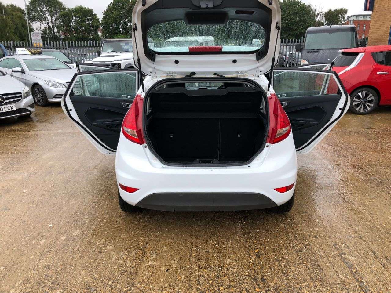 2011 FORD FIESTA 2011 FORD FIESTA