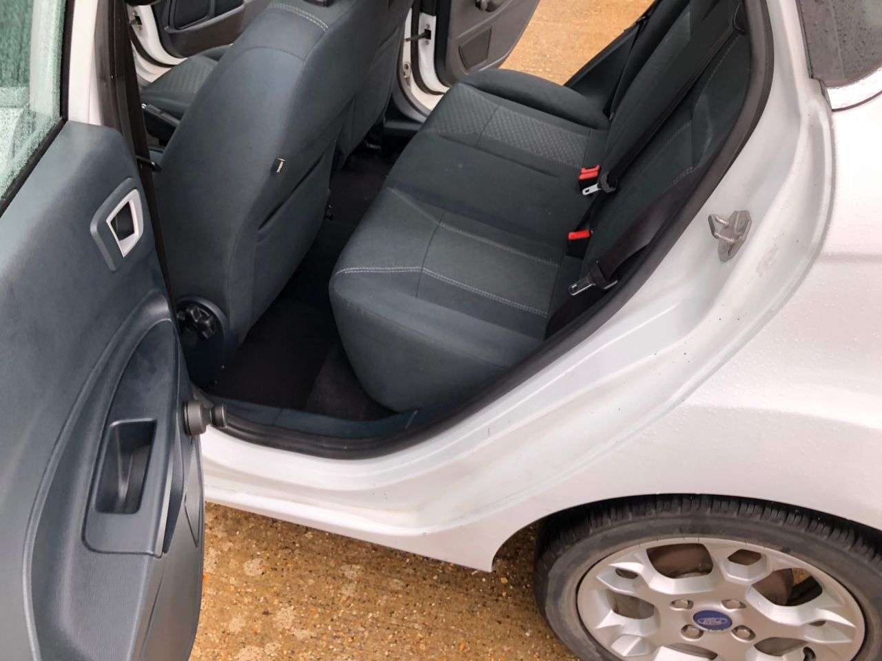 2011 FORD FIESTA 2011 FORD FIESTA