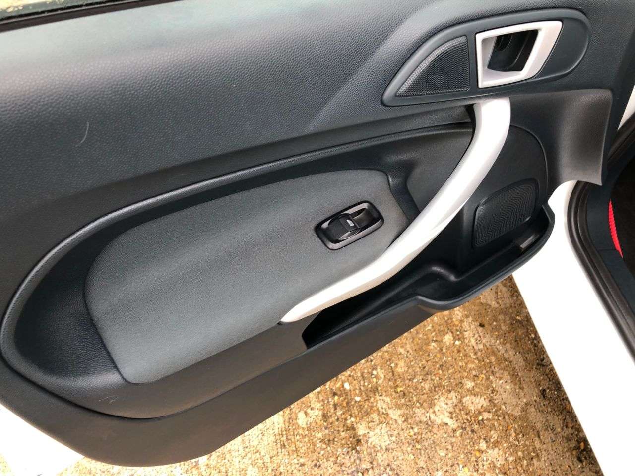 2011 FORD FIESTA 2011 FORD FIESTA