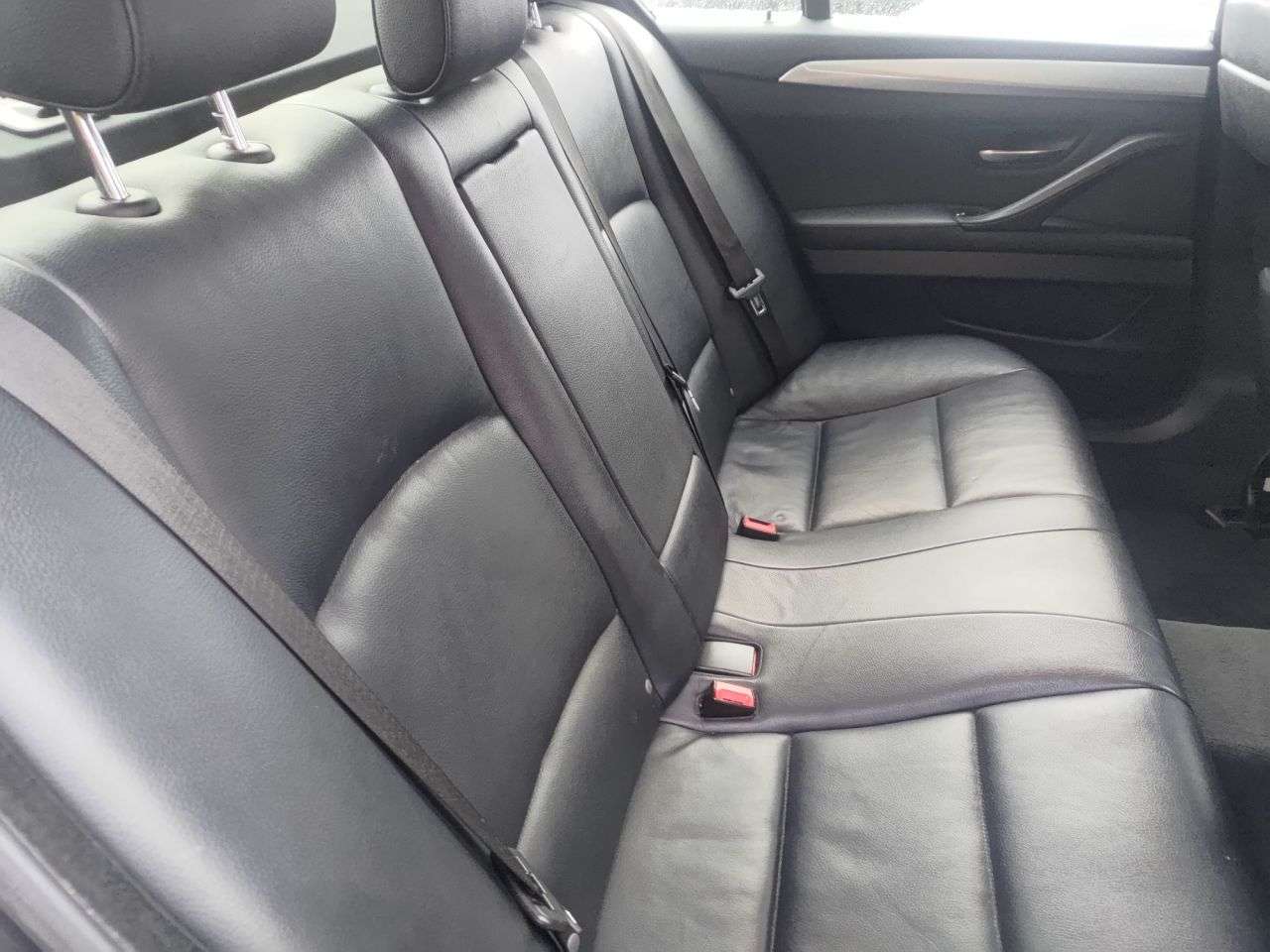 A 2012 BMW 5 SERIES 2.0 520d M Sport Saloon 4dr Diesel Auto Euro 5 (s/s) (184 ps) A 2012 BMW 5 SERIES 2.0 520d M Sport Saloon 4dr Diesel Auto Euro 5 (s/s) (184 ps)