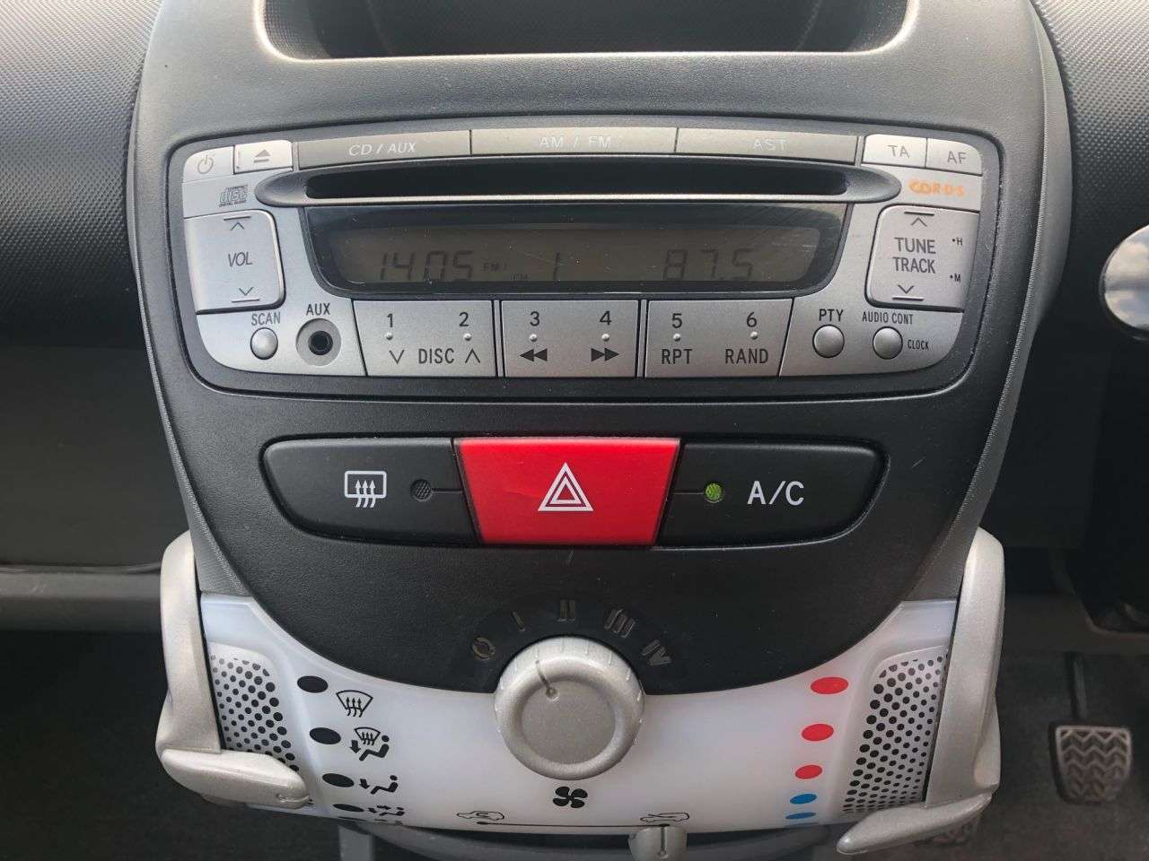 2011 TOYOTA AYGO 2011 TOYOTA AYGO