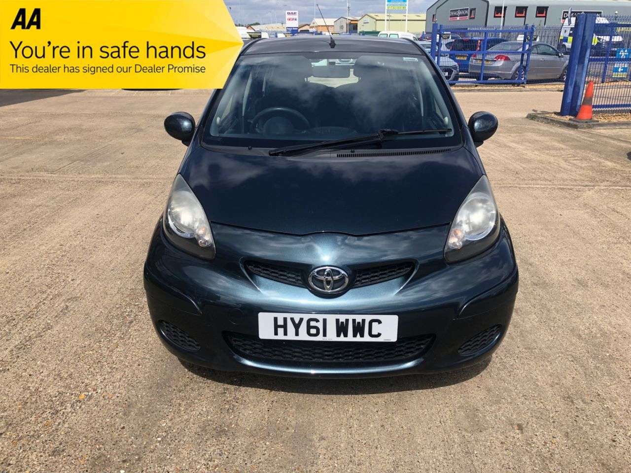 A 2011 TOYOTA AYGO 1.0 VVT-i Ice Hatchback 5dr Petrol Manual Euro 5 (67 ps) A 2011 TOYOTA AYGO 1.0 VVT-i Ice Hatchback 5dr Petrol Manual Euro 5 (67 ps)
