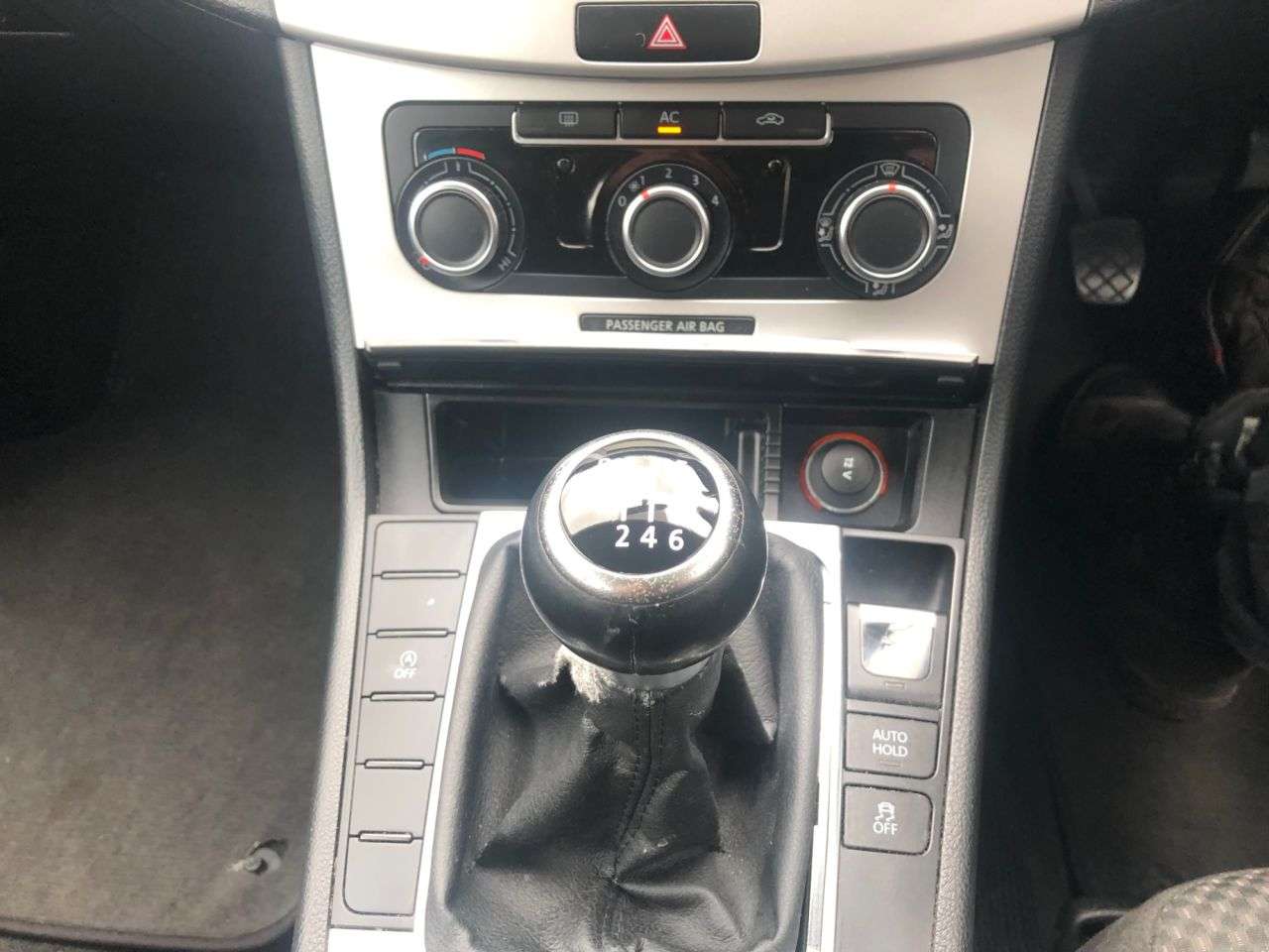 2011 VOLKSWAGEN PASSAT 2011 VOLKSWAGEN PASSAT