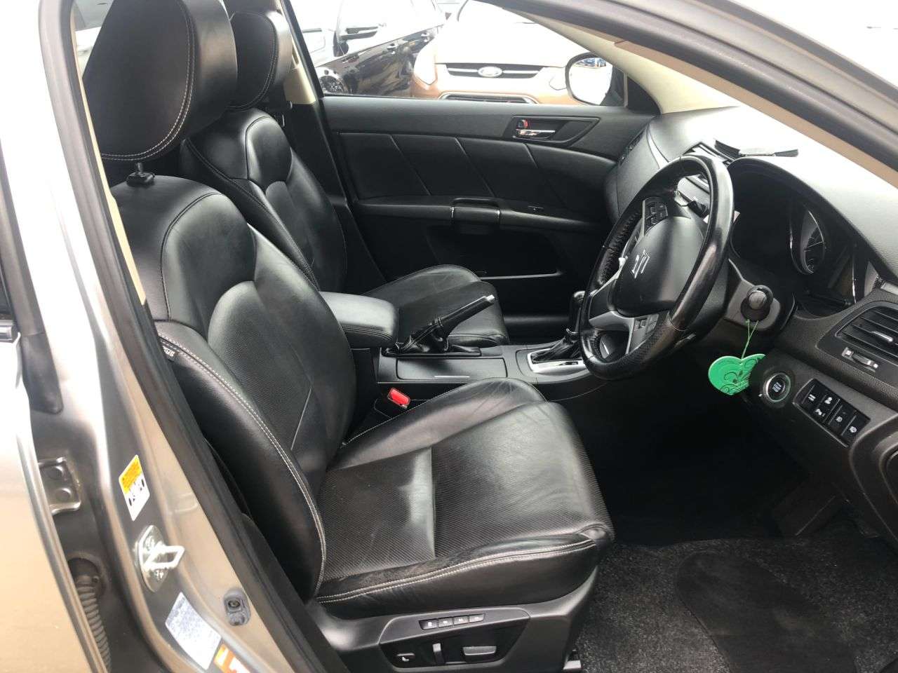 2012 SUZUKI KIZASHI 2012 SUZUKI KIZASHI