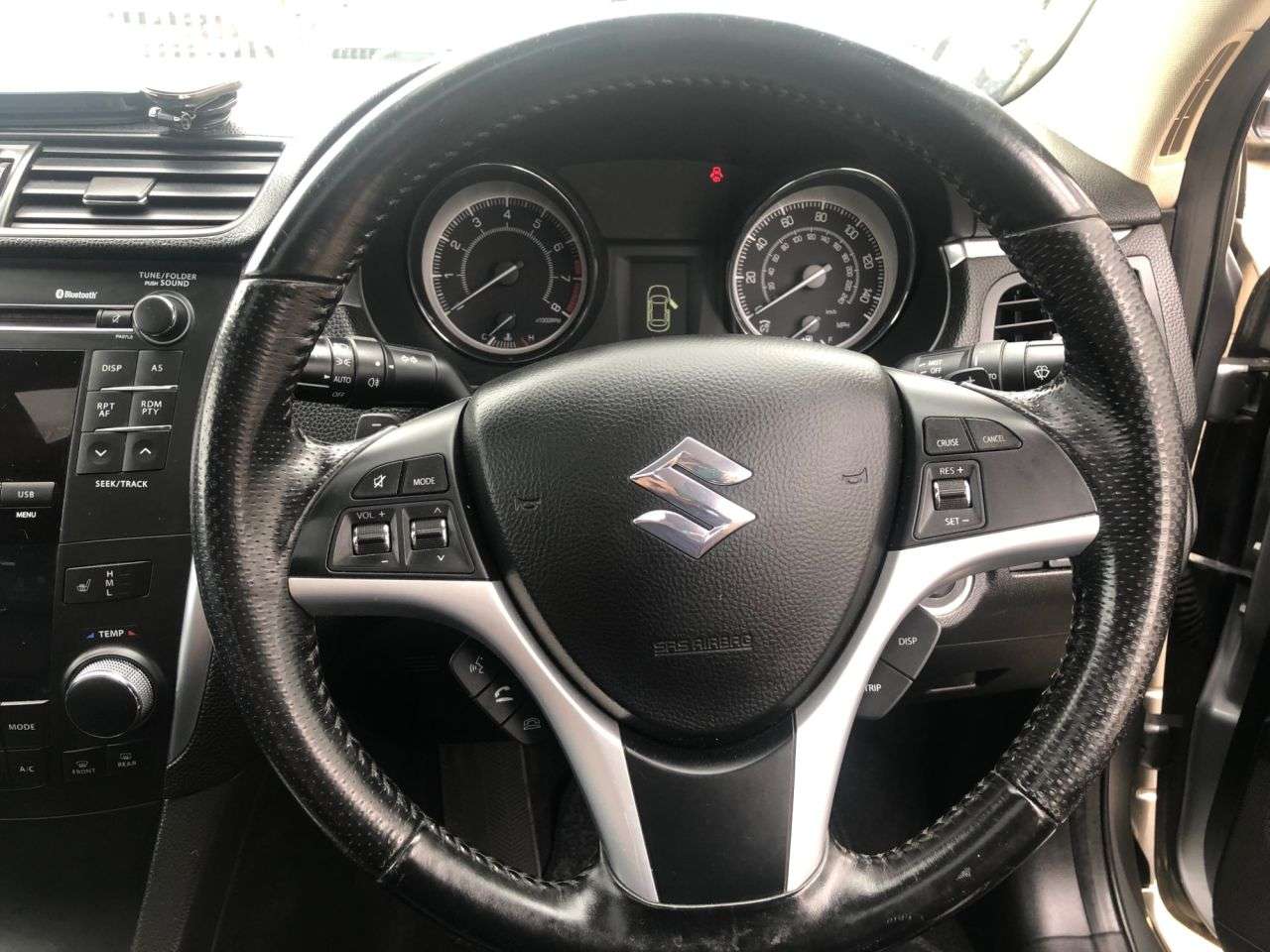 2012 SUZUKI KIZASHI 2012 SUZUKI KIZASHI