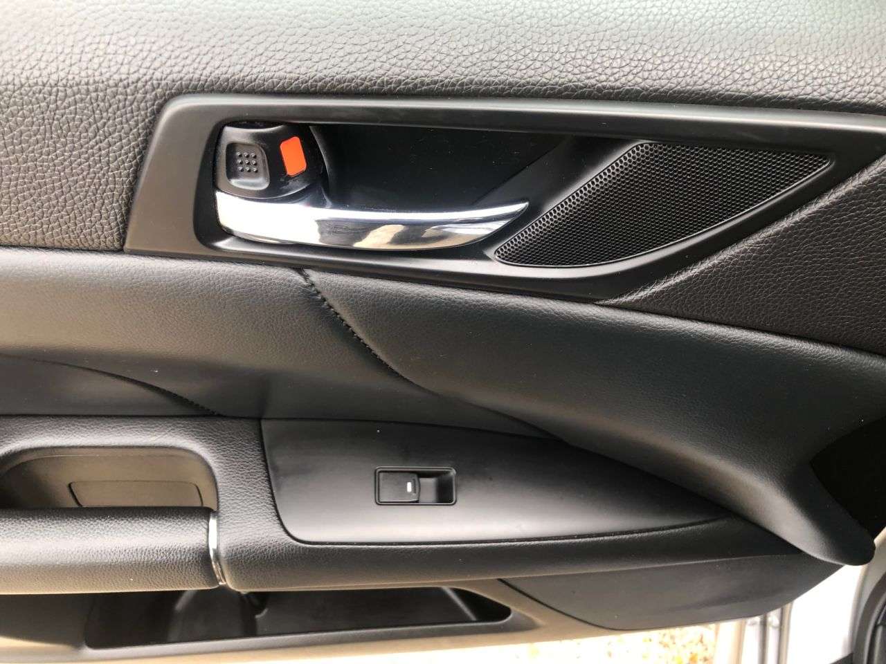 2012 SUZUKI KIZASHI 2012 SUZUKI KIZASHI