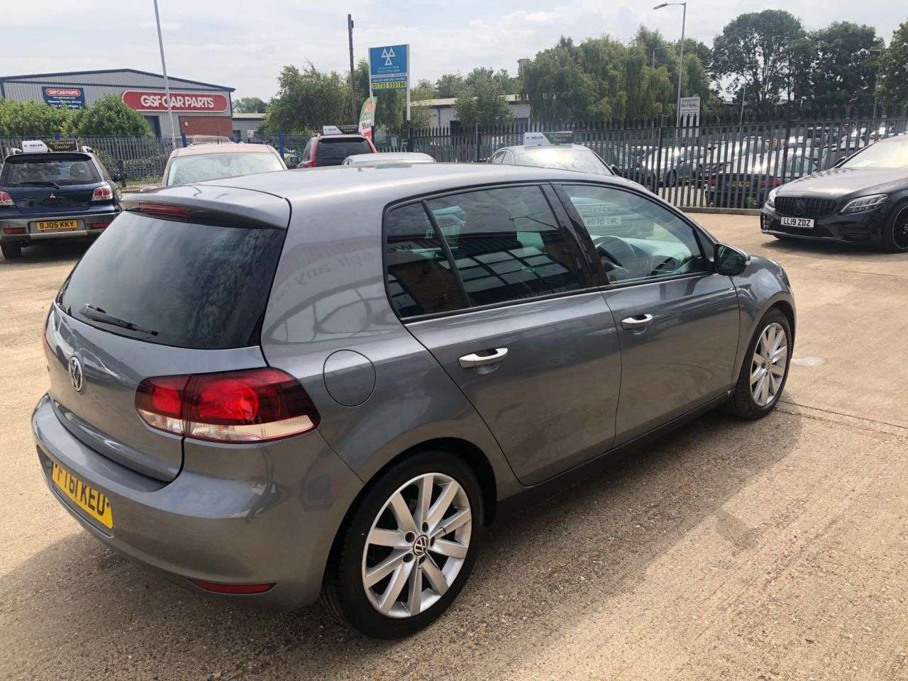 2011 VOLKSWAGEN GOLF 2011 VOLKSWAGEN GOLF