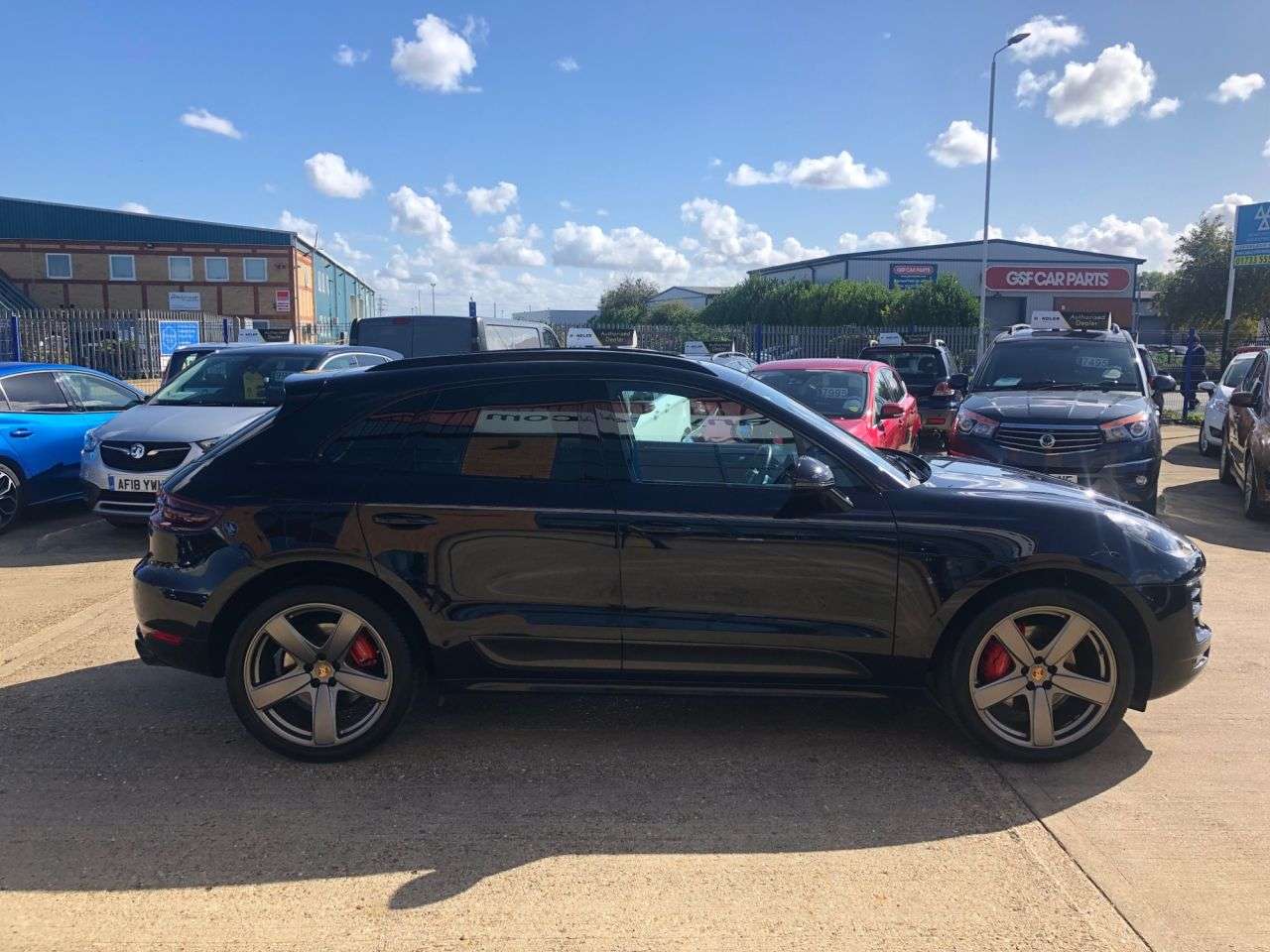 2015 PORSCHE MACAN 2015 PORSCHE MACAN