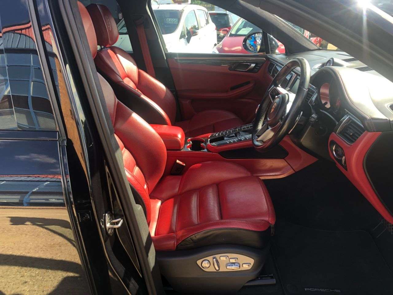 2015 PORSCHE MACAN 2015 PORSCHE MACAN