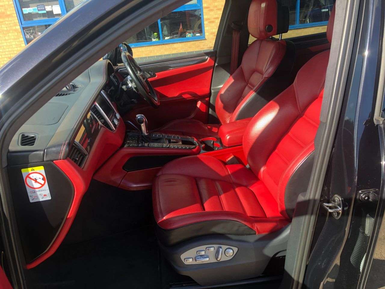 2015 PORSCHE MACAN 2015 PORSCHE MACAN