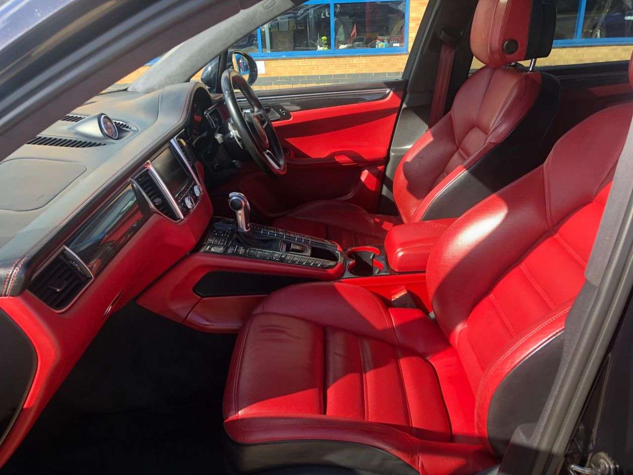 2015 PORSCHE MACAN 2015 PORSCHE MACAN