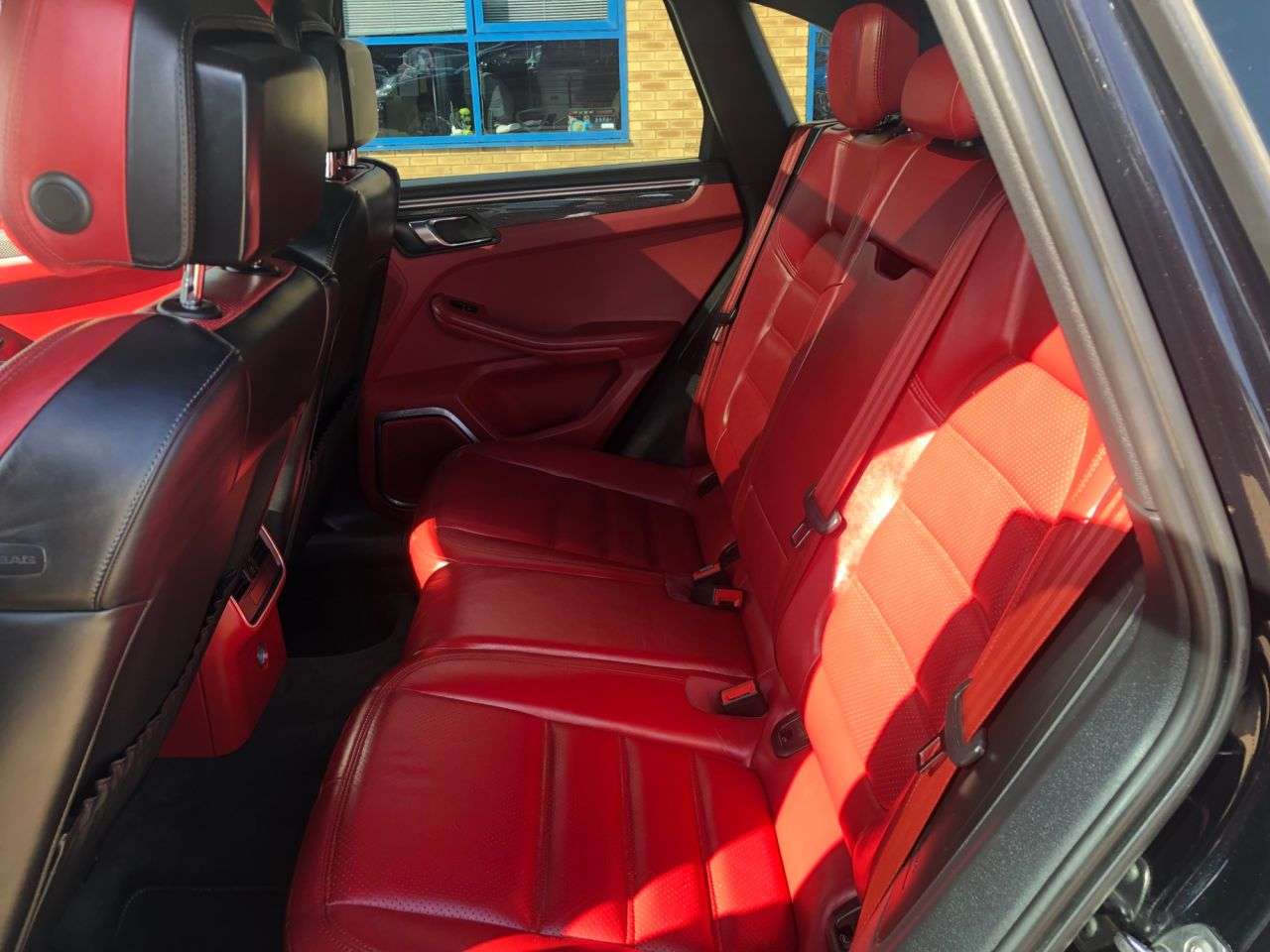 2015 PORSCHE MACAN 2015 PORSCHE MACAN