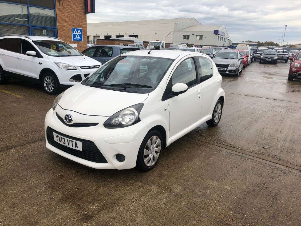 2013 TOYOTA AYGO 2013 TOYOTA AYGO