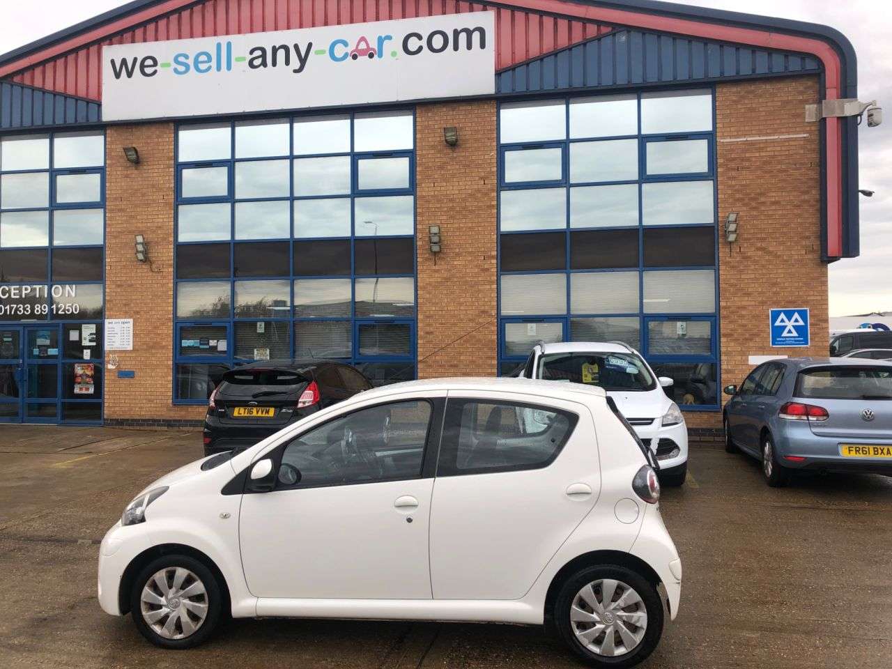 2013 TOYOTA AYGO 2013 TOYOTA AYGO