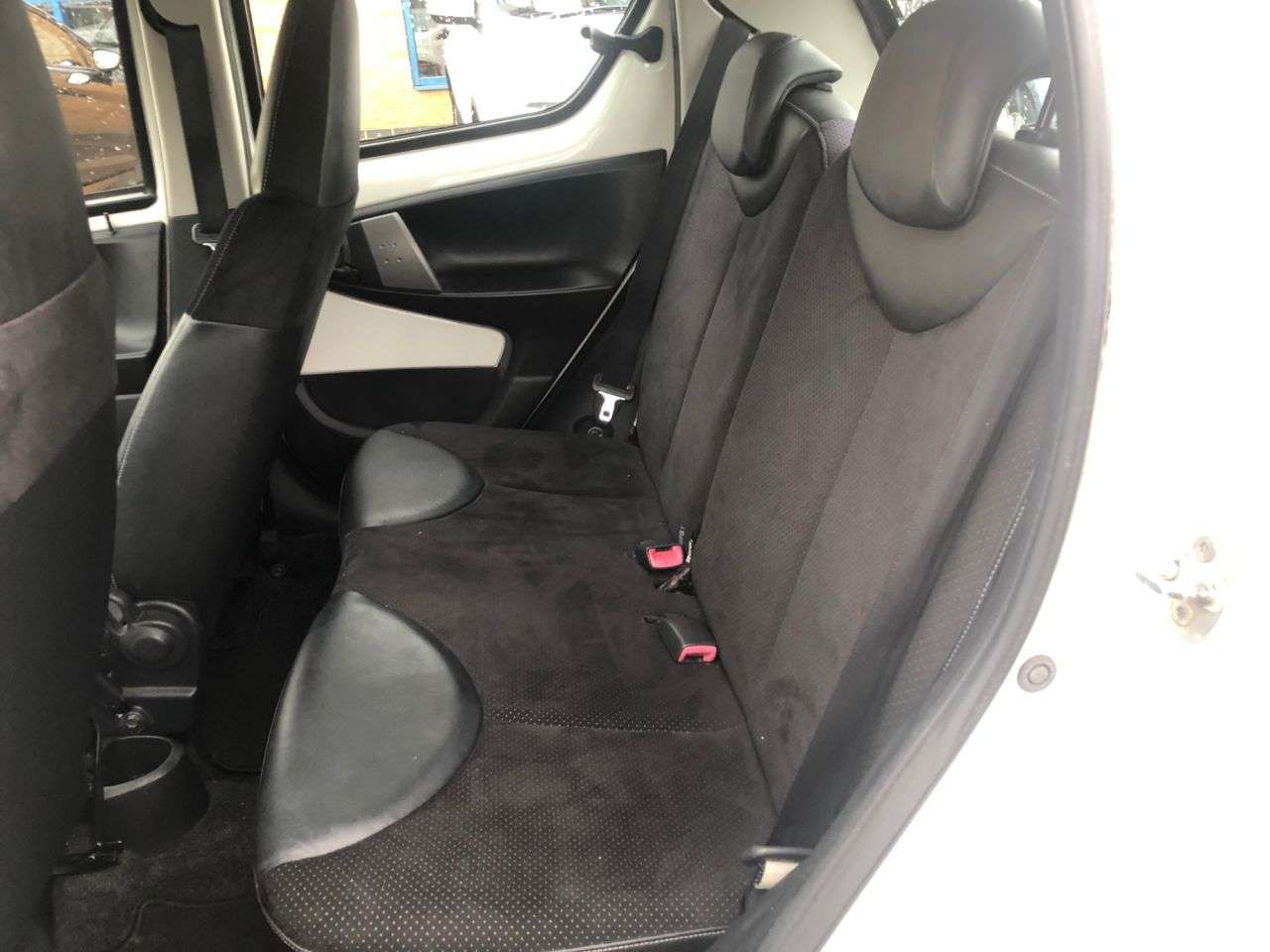 2013 TOYOTA AYGO 2013 TOYOTA AYGO