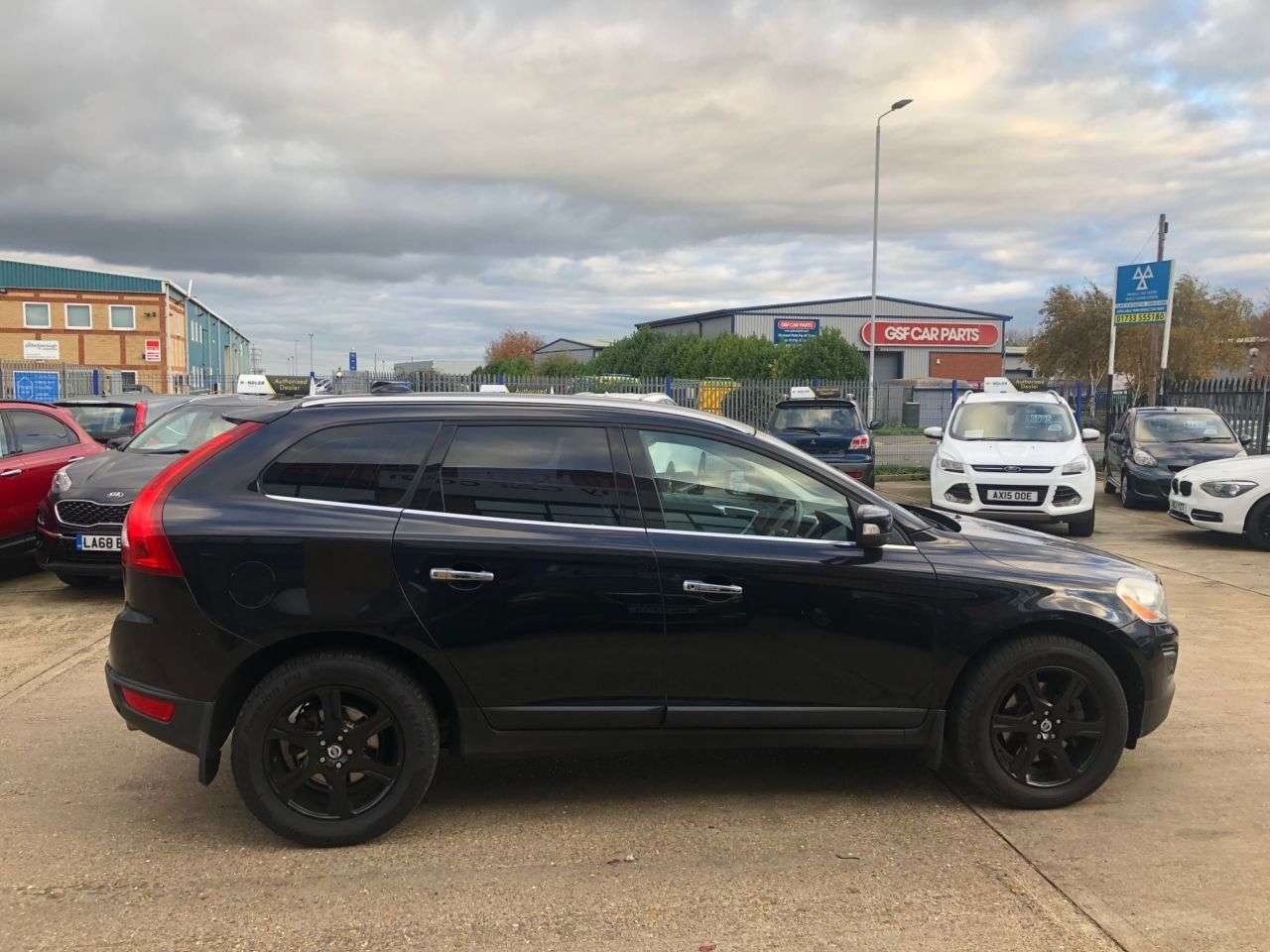 2011 VOLVO XC60 2011 VOLVO XC60