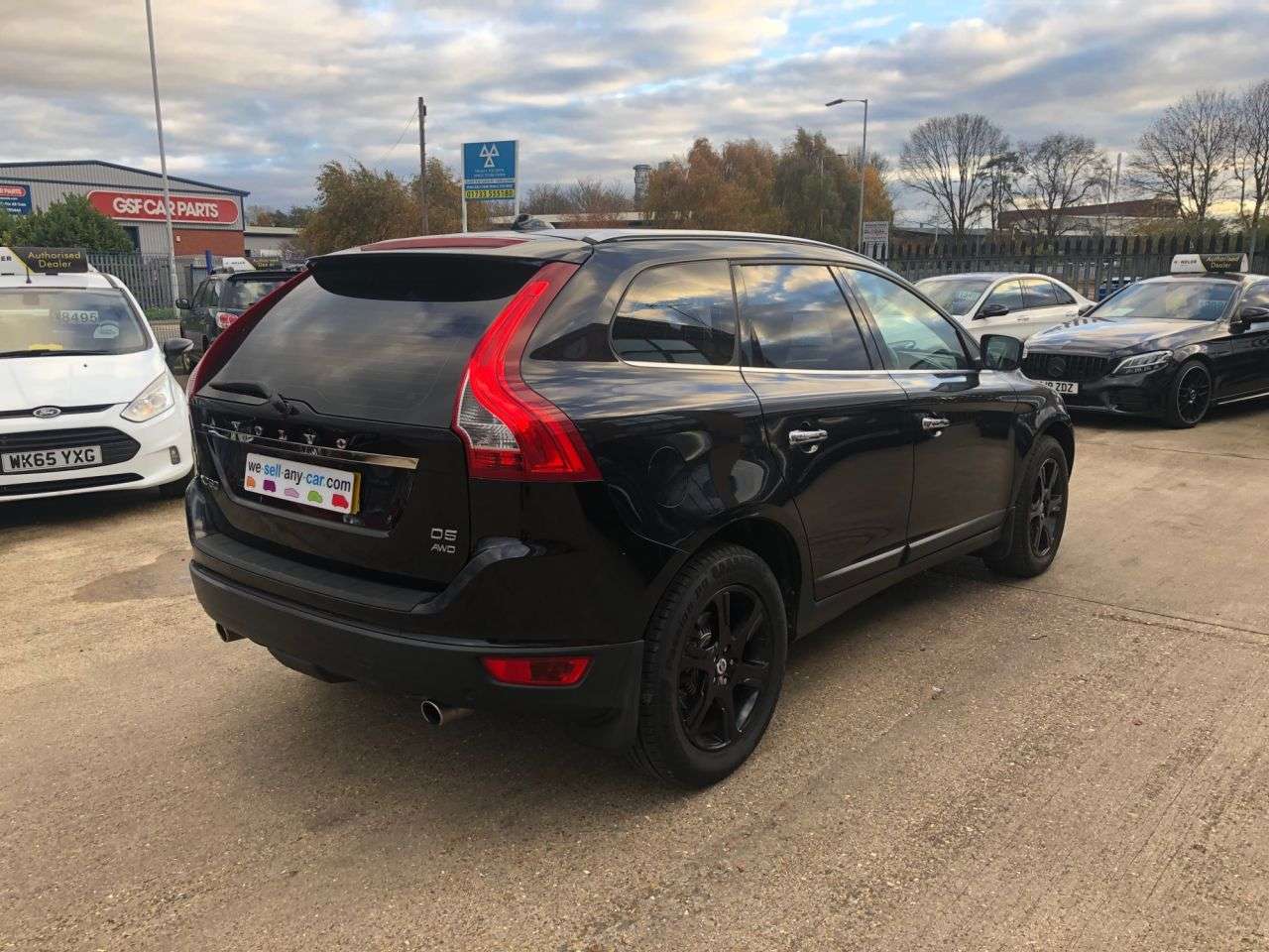 2011 VOLVO XC60 2011 VOLVO XC60