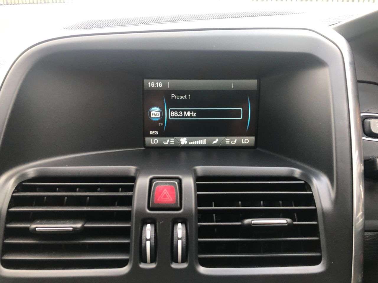 2011 VOLVO XC60 2011 VOLVO XC60