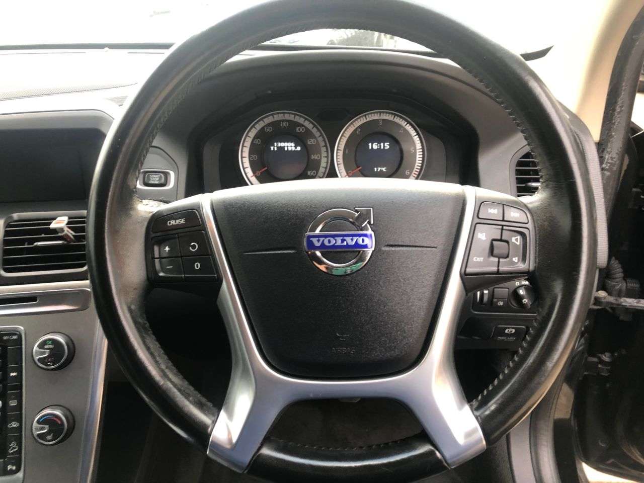 2011 VOLVO XC60 2011 VOLVO XC60