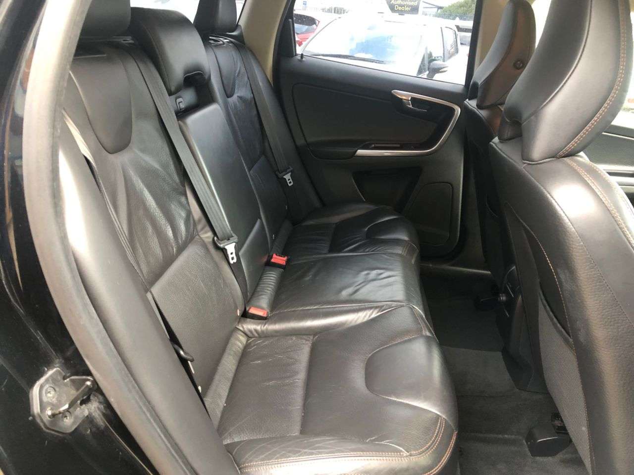 2011 VOLVO XC60 2011 VOLVO XC60