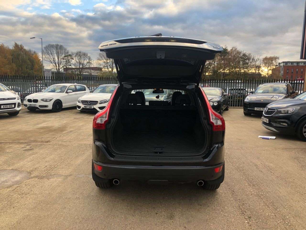 2011 VOLVO XC60 2011 VOLVO XC60