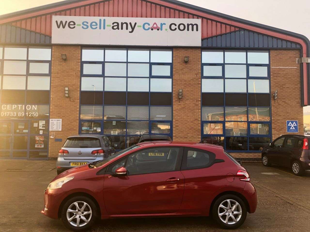 2014 PEUGEOT 208 2014 PEUGEOT 208