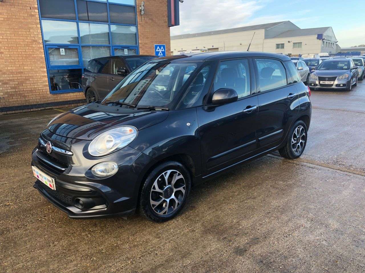 2018 FIAT 500L 2018 FIAT 500L