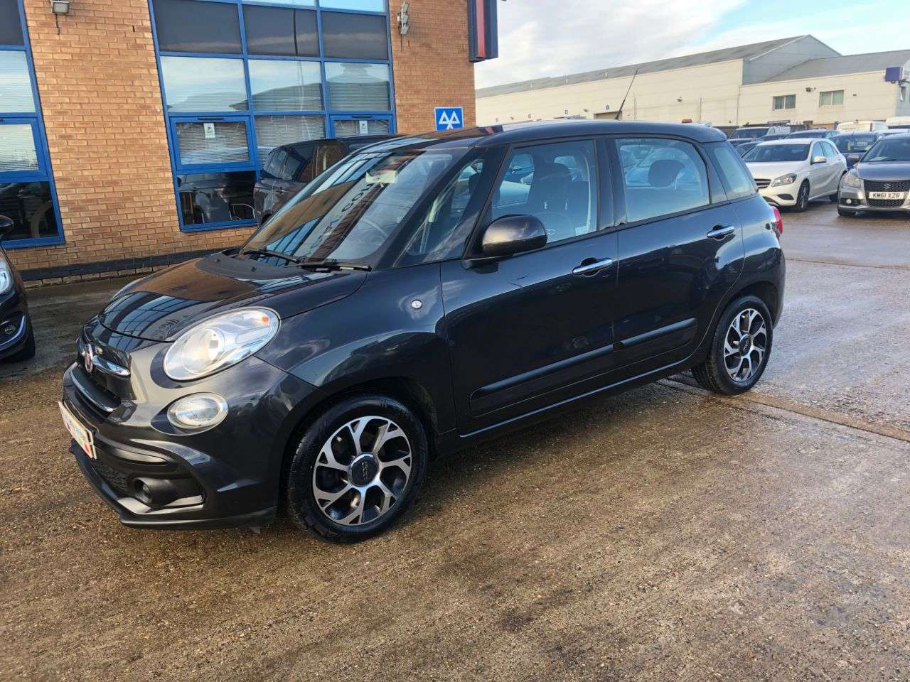 2018 FIAT 500L 2018 FIAT 500L