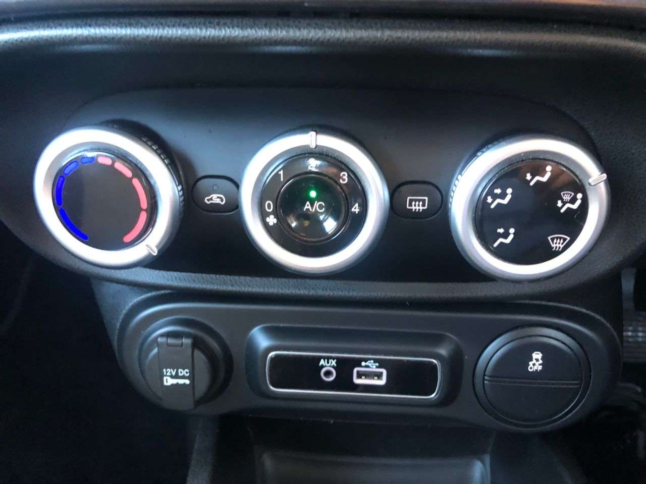 2018 FIAT 500L 2018 FIAT 500L