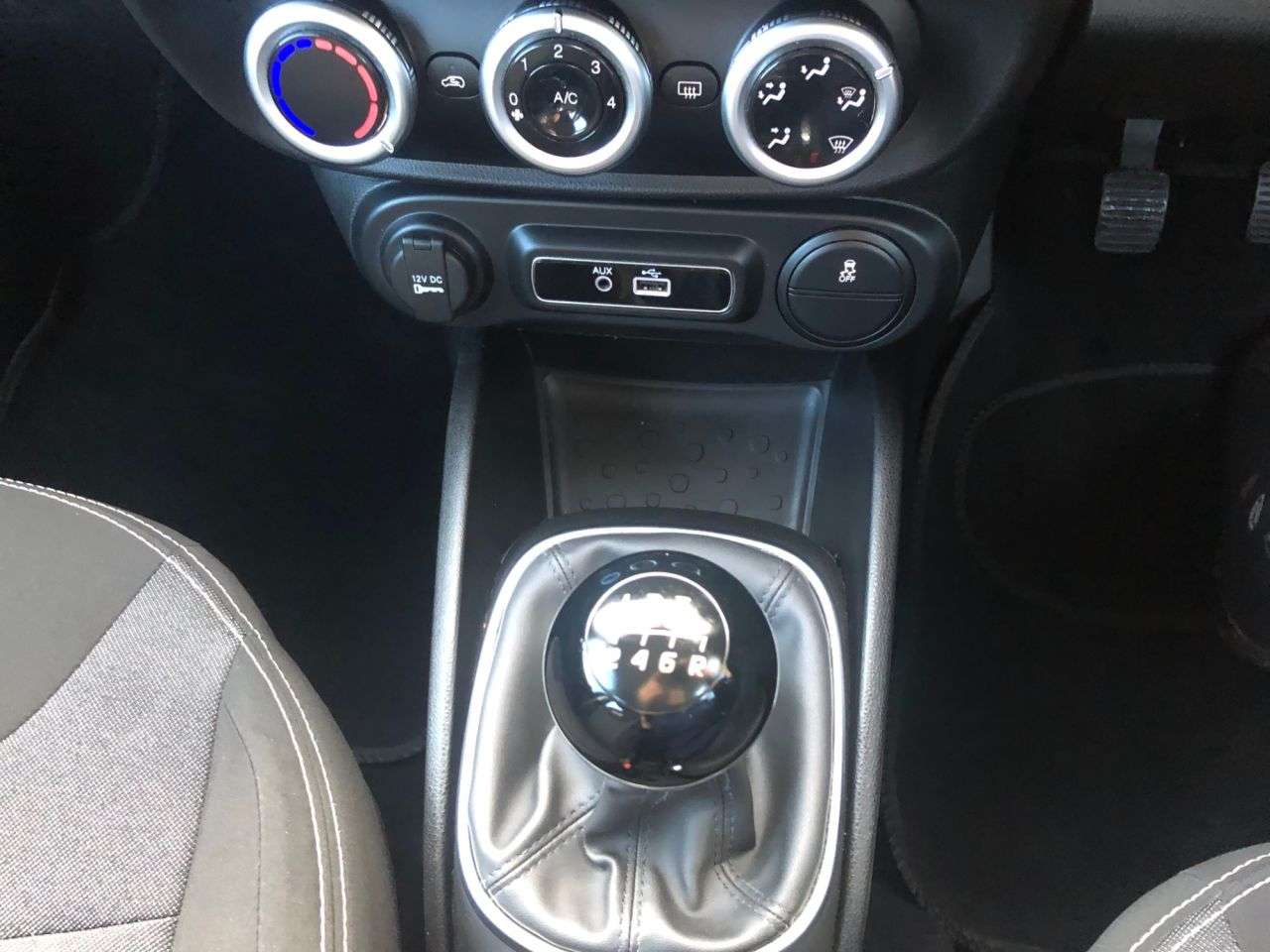 2018 FIAT 500L 2018 FIAT 500L