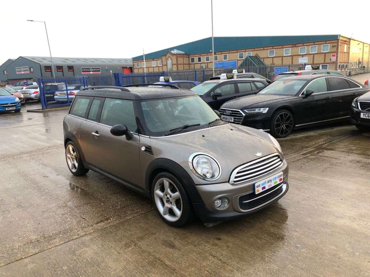 A 2011 MINI CLUBMAN 1.6 Cooper D Estate 5dr Diesel Manual Euro 5 (s/s) (112 ps) A 2011 MINI CLUBMAN 1.6 Cooper D Estate 5dr Diesel Manual Euro 5 (s/s) (112 ps)
