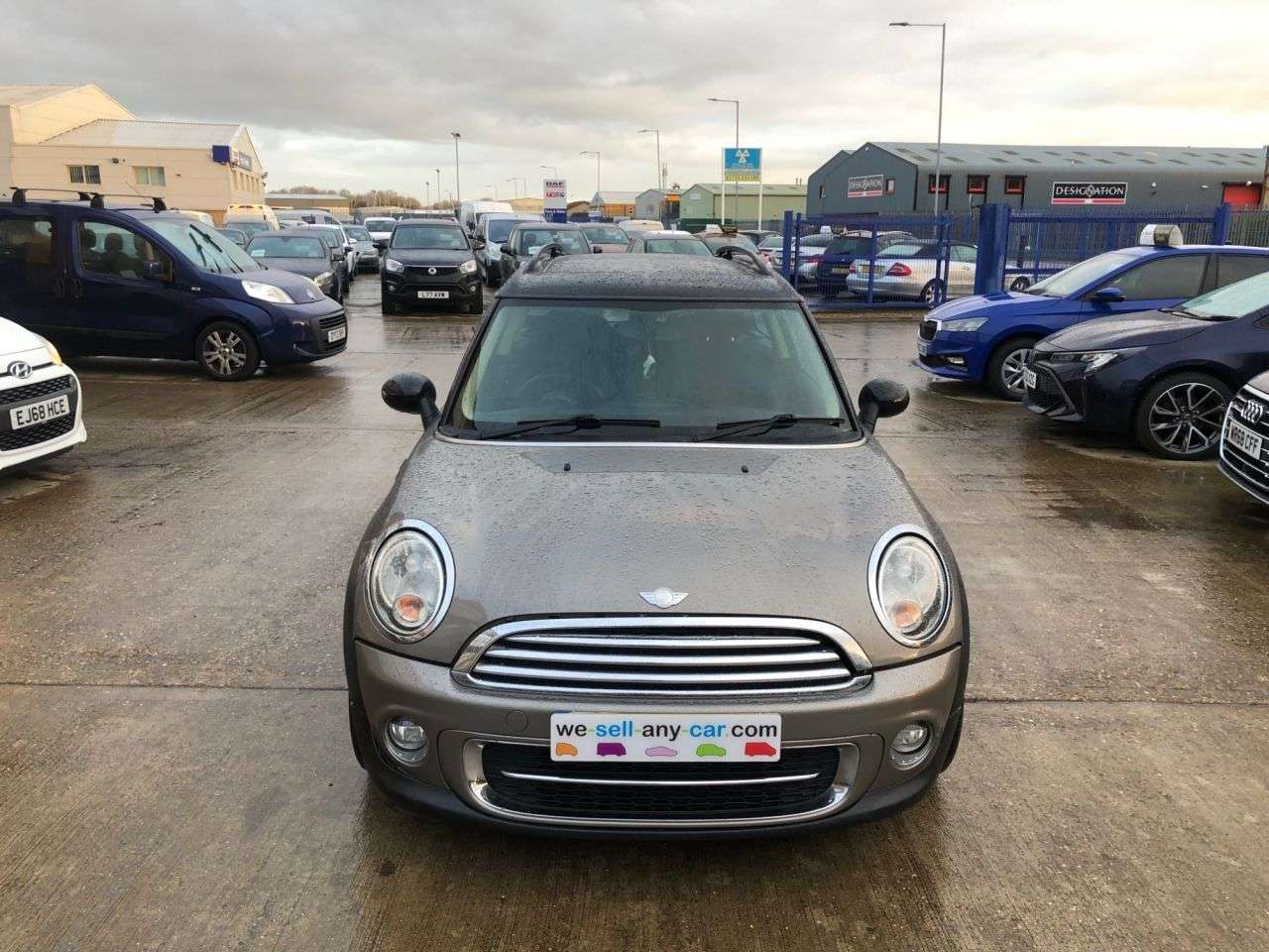 2011 MINI CLUBMAN 2011 MINI CLUBMAN