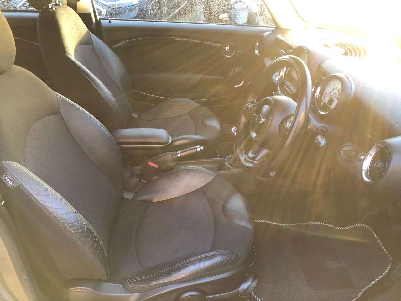 2011 MINI CLUBMAN 2011 MINI CLUBMAN