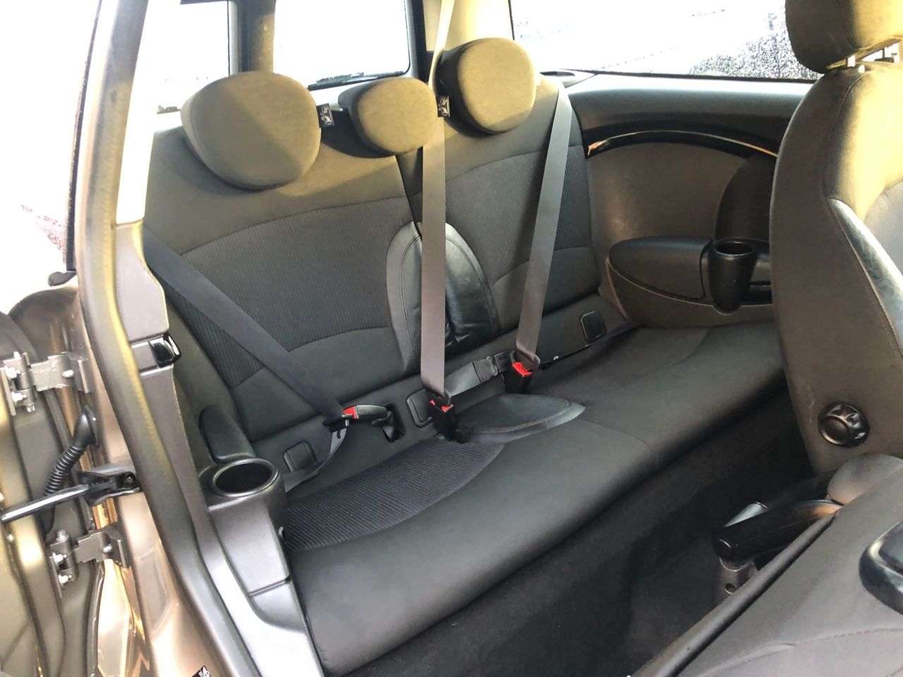 2011 MINI CLUBMAN 2011 MINI CLUBMAN