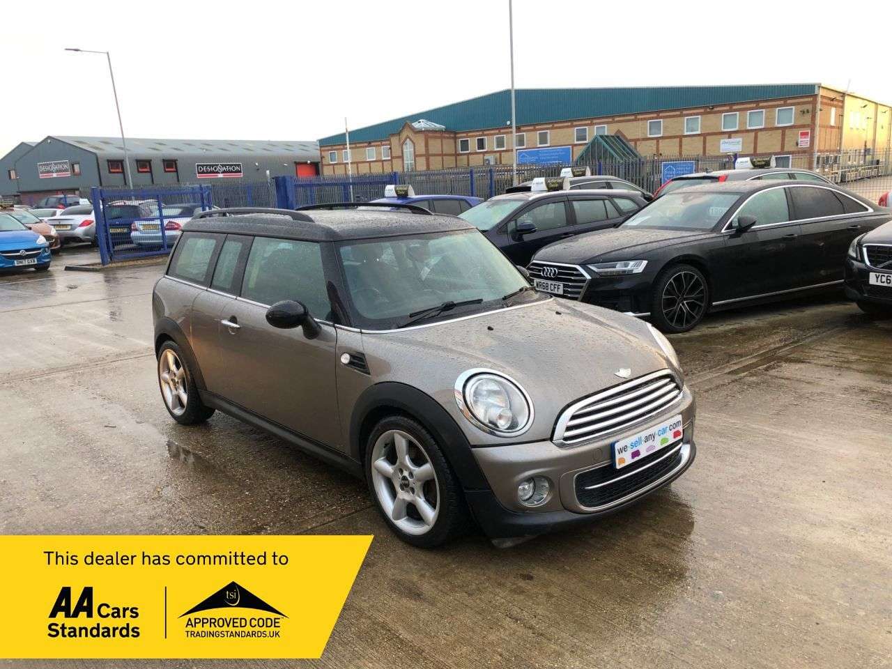 A 2011 MINI CLUBMAN 1.6 Cooper D Estate 5dr Diesel Manual Euro 5 (s/s) (112 ps) A 2011 MINI CLUBMAN 1.6 Cooper D Estate 5dr Diesel Manual Euro 5 (s/s) (112 ps)