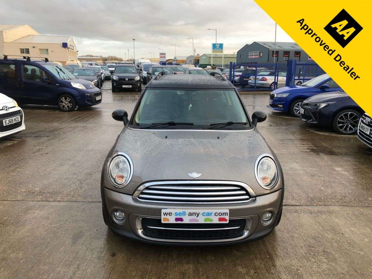 2011 MINI CLUBMAN 2011 MINI CLUBMAN