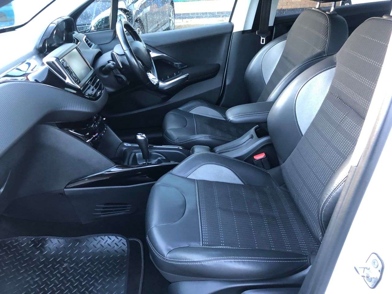 2016 PEUGEOT 2008 2016 PEUGEOT 2008