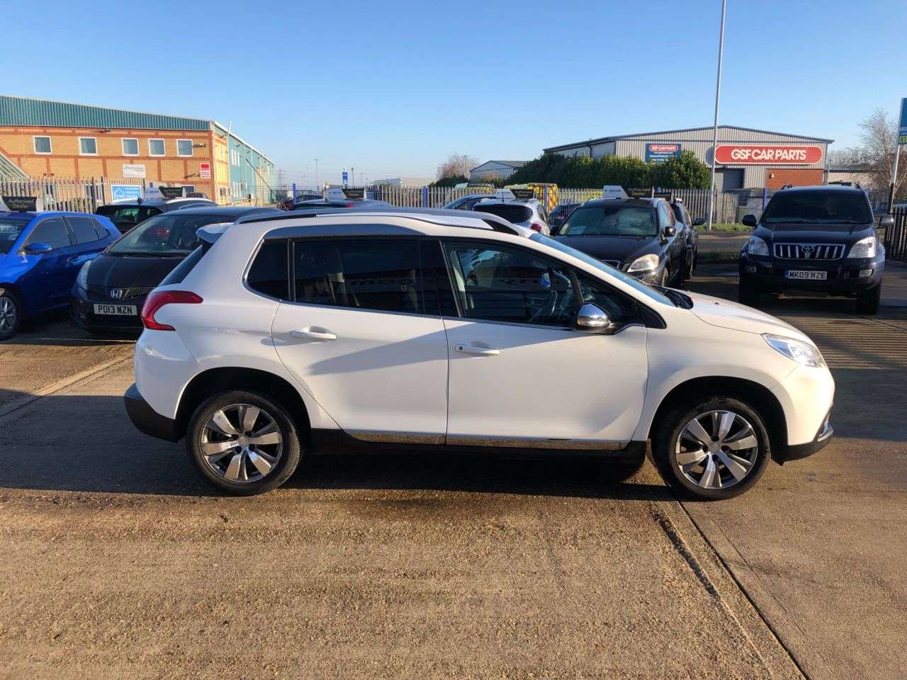 2016 PEUGEOT 2008 2016 PEUGEOT 2008