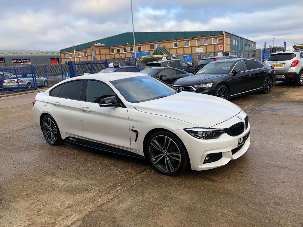 A 2018 BMW 4 SERIES GRAN COUPE 2.0 420i GPF M Sport Hatchback 5dr Petrol Auto Euro 6 (s/s) (184 ps) A 2018 BMW 4 SERIES GRAN COUPE 2.0 420i GPF M Sport Hatchback 5dr Petrol Auto Euro 6 (s/s) (184 ps)